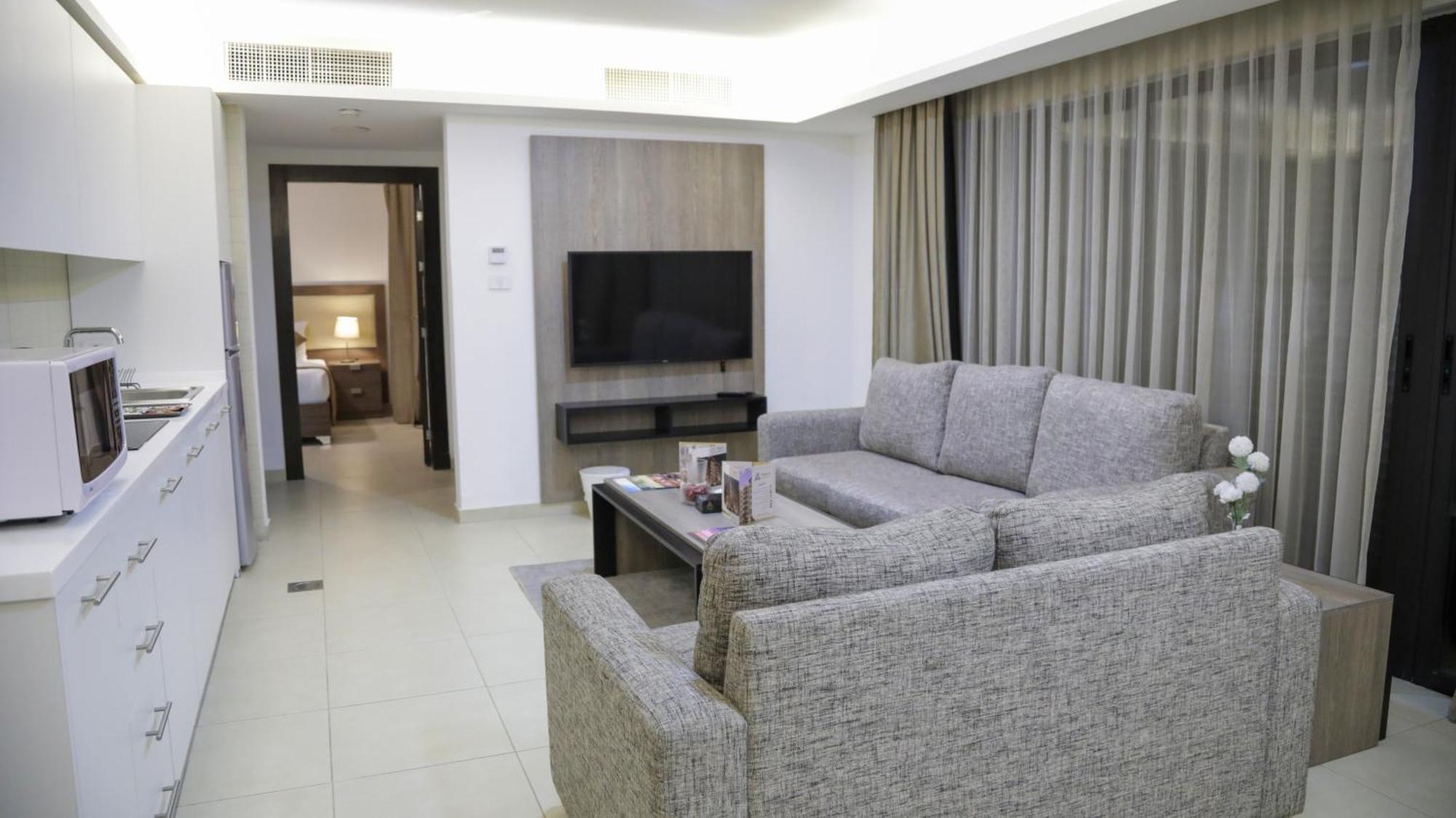 Triple A Hotel Suites Amman Exterior photo